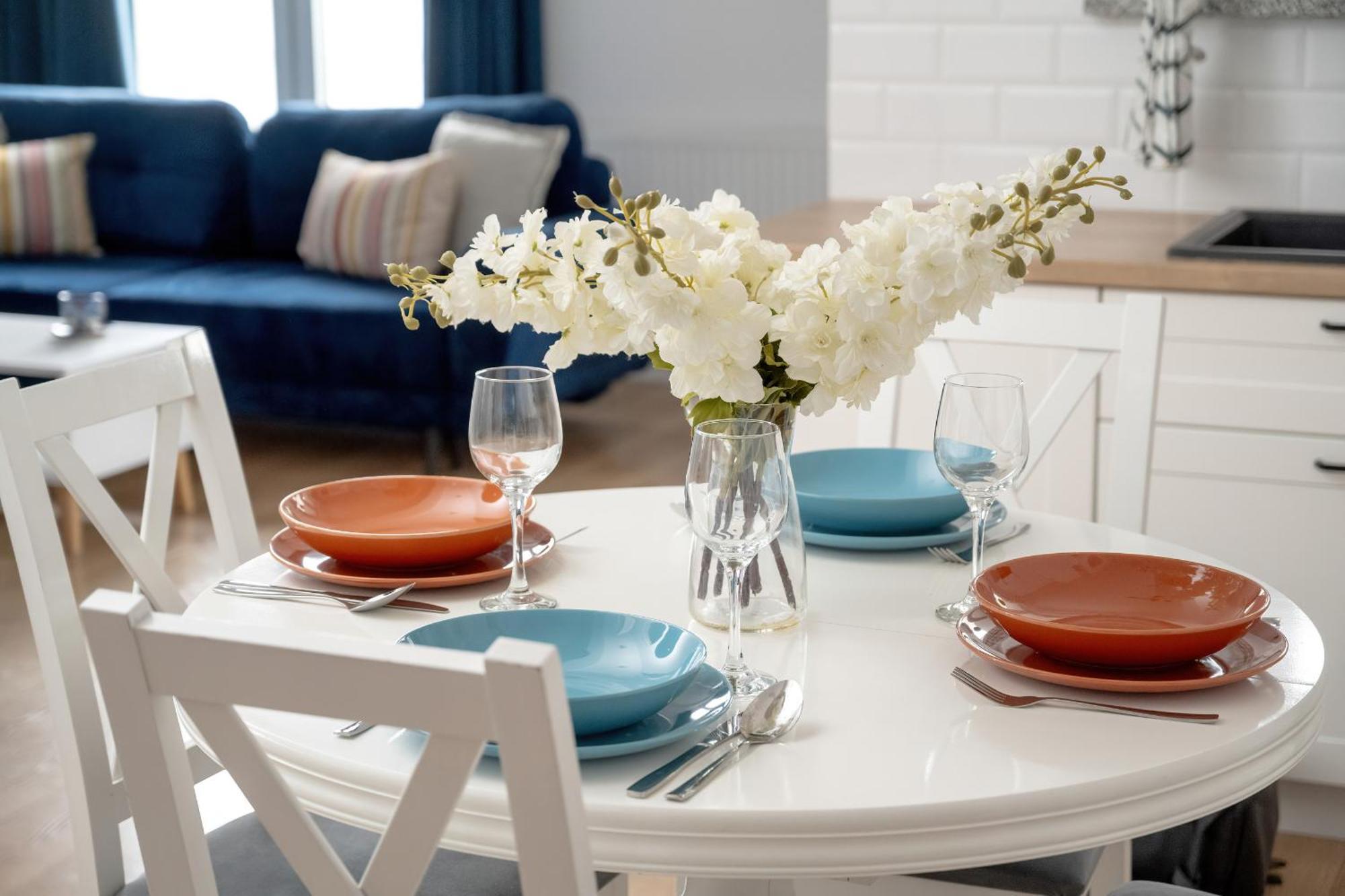 Apartament With 2 Bedrooms & Balcony And Free Garage By Renters Wrocław